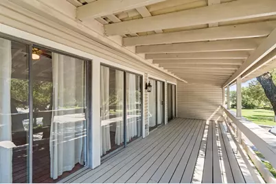 196 April Point Drive N, Conroe, TX 77356 - Photo 4