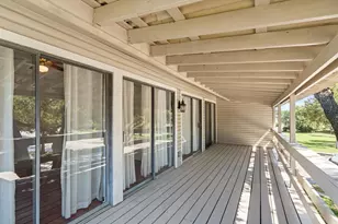 196 April Point Dr N, Conroe, TX 77356 - Photo 4