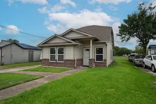 7619 Richards St, Baytown, TX 77521 - Photo 1
