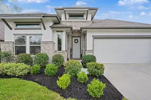32034 August Woods Wy, Conroe, TX 77385 - Photo 2