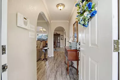 308 Moody Avenue, League City, TX 77573 - Photo 4