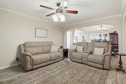308 Moody Avenue, League City, TX 77573 - Photo 4