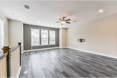11002 Ayrshire Park Lane, Houston, TX 77043 - Photo 12