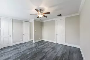 11002 Ayrshire Park Ln, Houston, TX 77043 - Photo 6