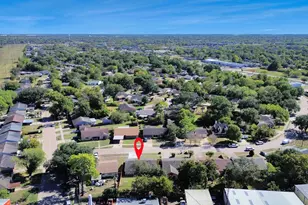 13606 Sunrose Ln, Houston, TX 77045 - Photo 16