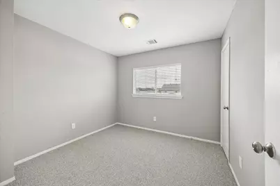 1609 Nichole Woods Drive, Houston, TX 77047 - Photo 4