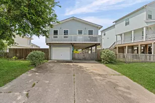 12833 E Conquistador Dr, Galveston, TX 77554 - Photo 2