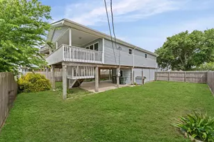 12833 E Conquistador Dr, Galveston, TX 77554 - Photo 6