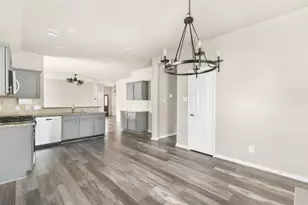 10331 Whisper Bluff Dr, Humble, TX 77396 - Photo 18