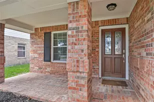 10331 Whisper Bluff Dr, Humble, TX 77396 - Photo 8
