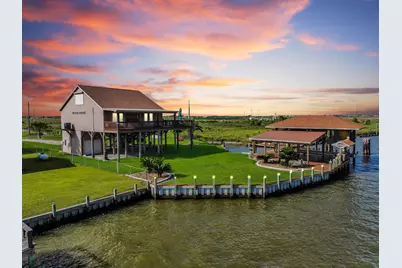 1301 N Monkhouse Drive, Crystal Beach, TX 77650 - Photo 1