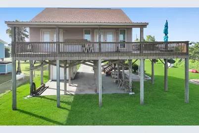 1301 N Monkhouse Drive, Crystal Beach, TX 77650 - Photo 6