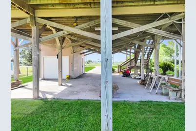 1301 N Monkhouse Drive, Crystal Beach, TX 77650 - Photo 40