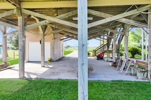 1301 N Monkhouse Dr, Crystal Beach, TX 77650 - Photo 40