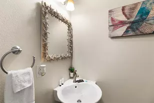 862 Gregory Ln, Port Bolivar, TX 77650 - Photo 12