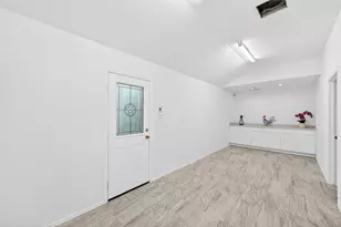 2135 Falling Oaks Rd, Houston, TX 77038 - Photo 30