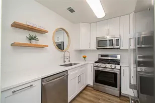 17014 Pastoria Dr, Houston, TX 77083 - Photo 6