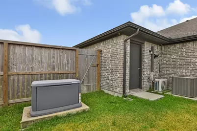 427 Blanco Lane, Dayton, TX 77535 - Photo 4