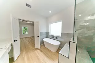 110 Luetta St, Houston, TX 77076 - Photo 14