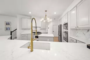 10103 Earlington Manor Dr, Spring, TX 77379 - Photo 4