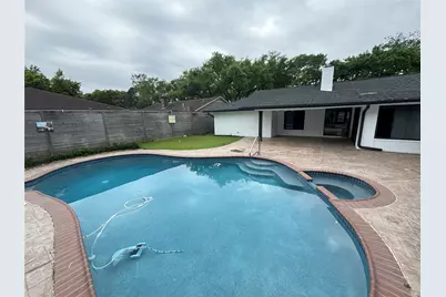 9911 Cedarhurst Drive, Houston, TX 77096 - Photo 22