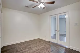 9911 Cedarhurst Dr, Houston, TX 77096 - Photo 14