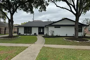 9911 Cedarhurst Dr, Houston, TX 77096 - Photo 1