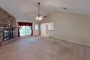 112 Aster Ln, Lake Jackson, TX 77566 - Photo 10