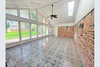 112 Aster Lane, Lake Jackson, TX 77566 - Photo 6