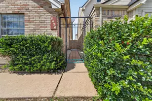 6426 Old Chatham Ln, Houston, TX 77035 - Photo 4