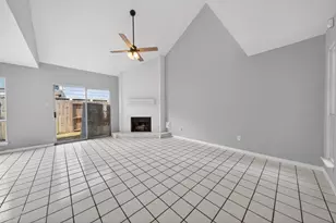 6426 Old Chatham Ln, Houston, TX 77035 - Photo 8