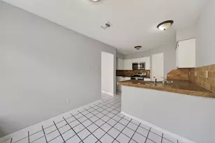 6426 Old Chatham Ln, Houston, TX 77035 - Photo 14