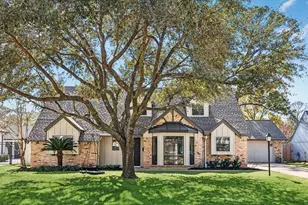 10219 Barwood Dr, Houston, TX 77043 - Photo 1