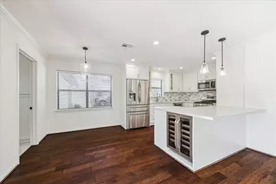 10219 Barwood Drive, Houston, TX 77043 - Photo 16