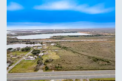 4811 Highway 6, Hitchcock, TX 77563 - Photo 10