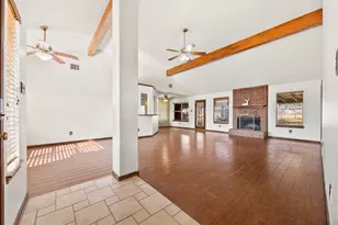 239 County Rd 402, Danbury, TX 77534 - Photo 6