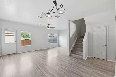 9631 Coyote Creek Drive, Houston, TX 77095 - Photo 8