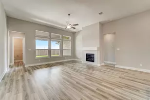 5127 Autumn Hls Trl, Pearland, TX 77584 - Photo 2