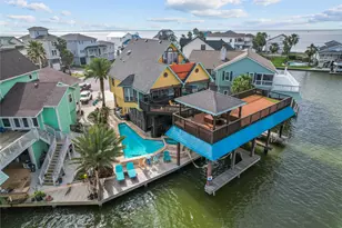 106 Isles End Rd, Tiki Island, TX 77554 - Photo 2
