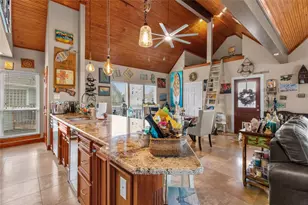 106 Isles End Rd, Tiki Island, TX 77554 - Photo 1