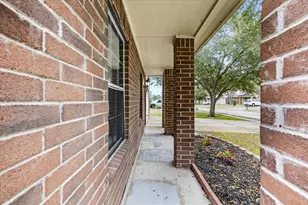 158 Bristol Bend Ln, Dickinson, TX 77539 - Photo 8