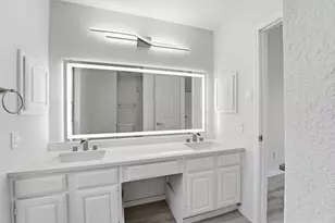 2210 Trail W St, Sugar Land, TX 77478 - Photo 18