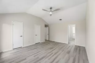 2210 Trail W St, Sugar Land, TX 77478 - Photo 16