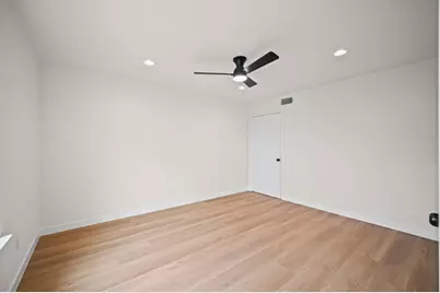 12031 Kleinmeadow Drive, Houston, TX 77066 - Photo 30