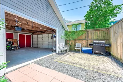 1815 Ursuline Street, Galveston, TX 77550 - Photo 32