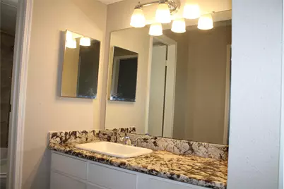 2120 El Paseo Street #2810, Houston, TX 77054 - Photo 10