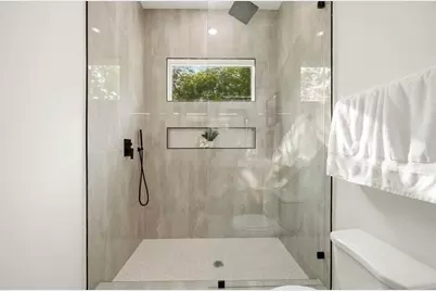 7130 Saint Augustine Street #B, Houston, TX 77021 - Photo 14