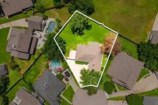 7093 Whispering Wind Dr, Willis, TX 77318 - Photo 2
