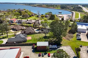 90 Beach Walk Blvd, Conroe, TX 77304 - Photo 1