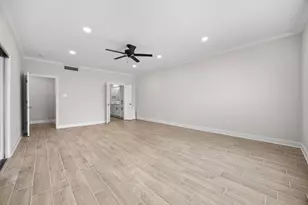 310 Wilcrest Dr, Houston, TX 77042 - Photo 14